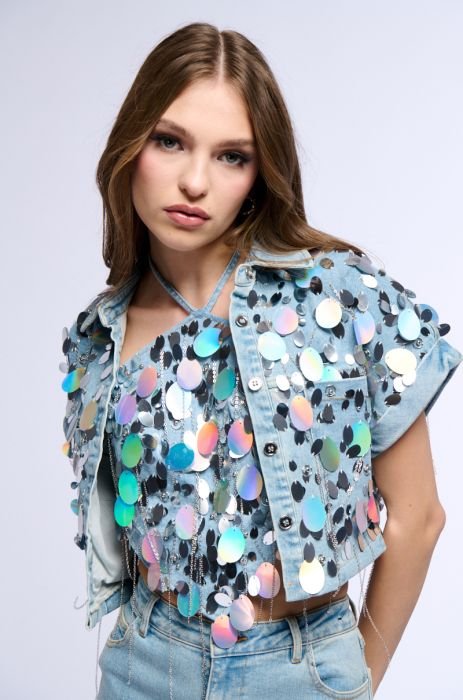 A GIRL NAMED LUCKY EMBELLISHED BUTTON DOWN DENIM CROP TOP