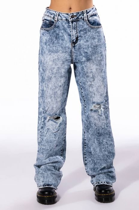 ACID WASH STRAIGHT-FIT JEANS - Blue / Green