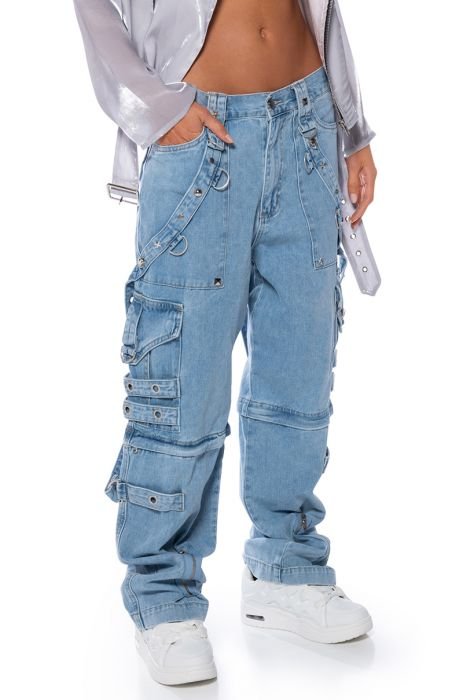 MAKE A MOVE CONVERTIBLE BAGGY CARGO JEANS in LIGHT BLUE DENIM