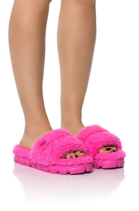 UGG `cozetta Curly` Slippers in Pink