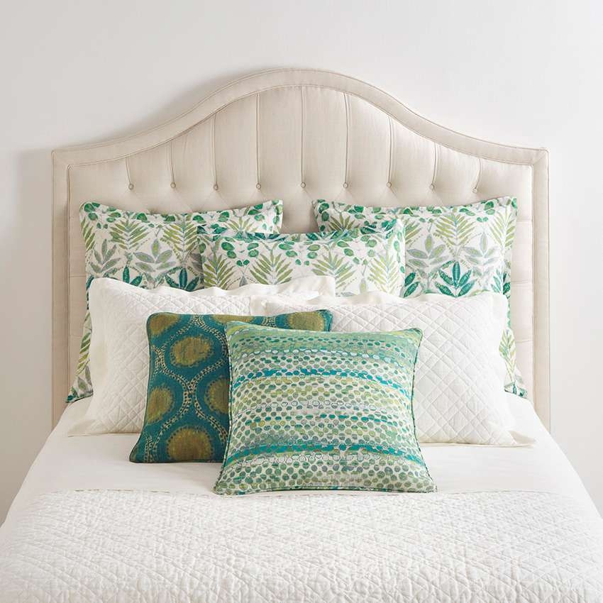 How to Style Cushions on Your Bed: Five Ways – Rebecca Udall