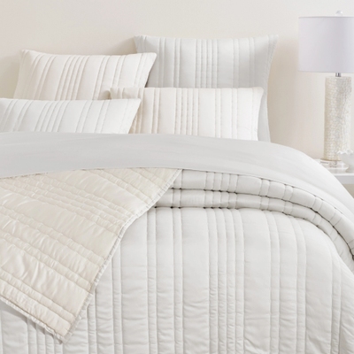 Blissful Bamboo Pearl/Silver Quilt