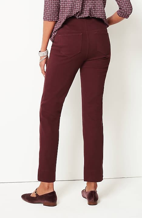 Wearever Smooth-Fit Knit Jeans
