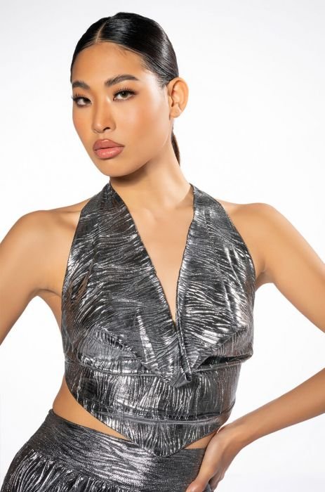 ABOVE ALL METALLIC CROP TOP IN SILVER