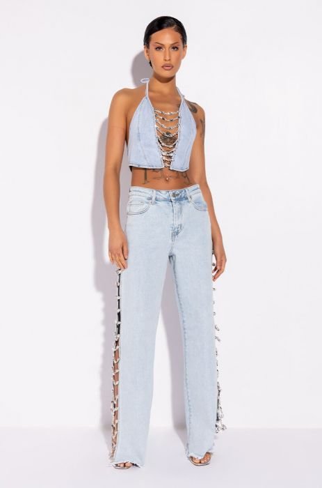 COVERED IN DIAMONDS RELAXED JEANS in light blue denim