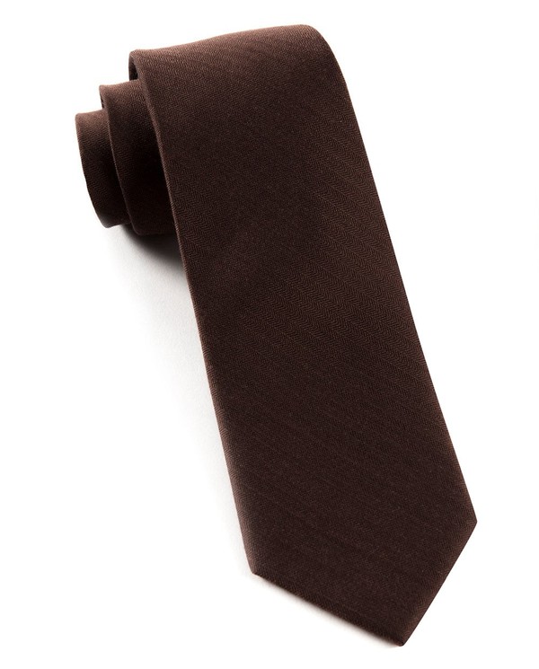 Astute Solid Chocolate Tie