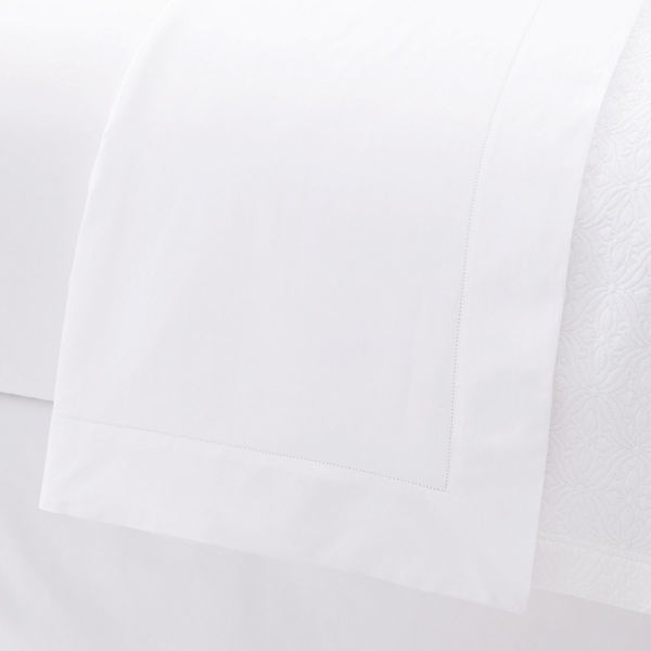 Lia White Fitted Sheet: